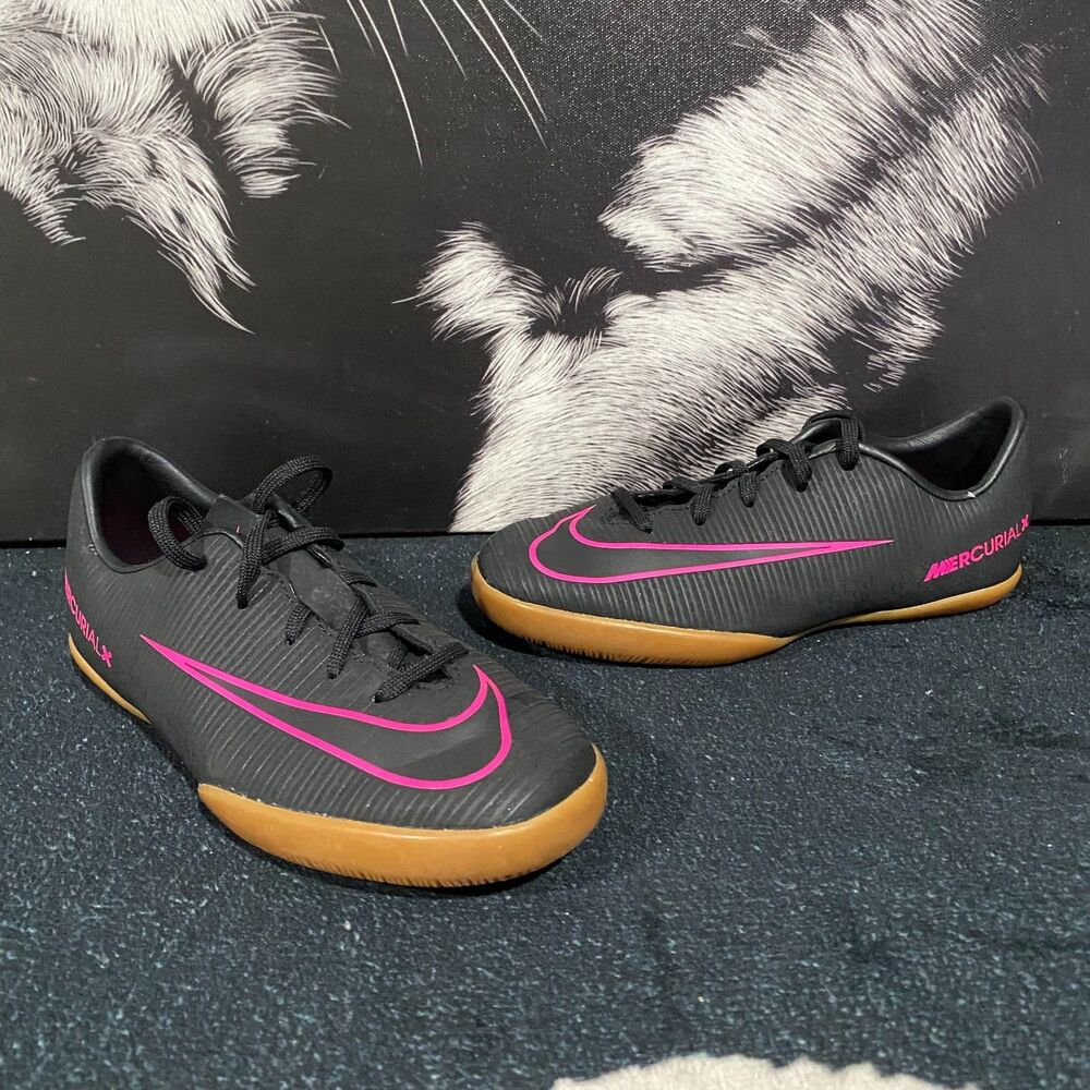 Nike Jr. MercurialX Vapor XI 831947-006 Athletic Sneaker Boys 13C Black Soccer